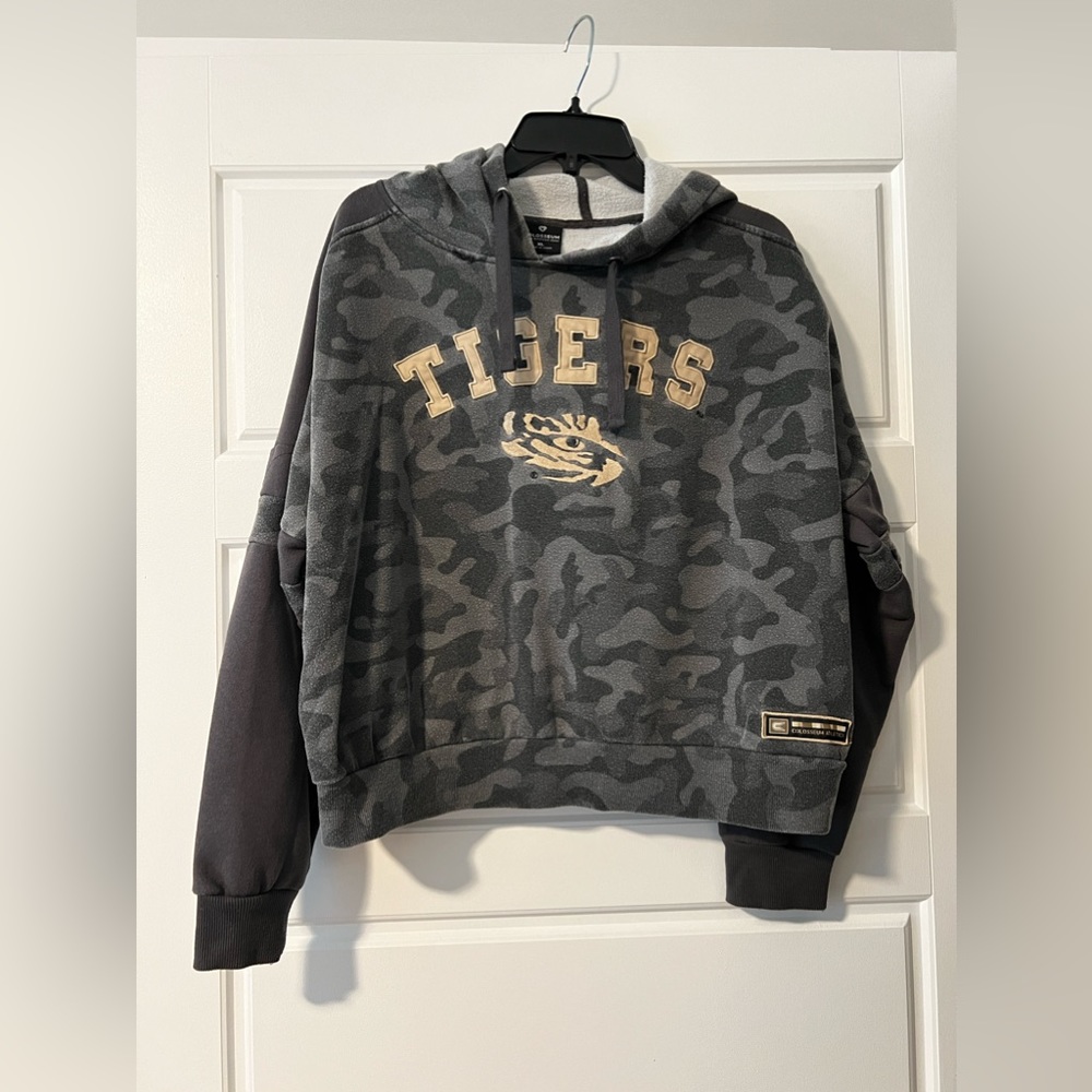 Louisiana State University Camo XL Crop top hoodie.